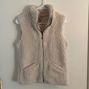 Yigga girls wool vest